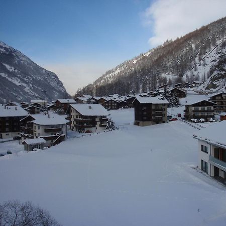 Ferienwohnung Haus Aurora Saas-Grund Exterior foto